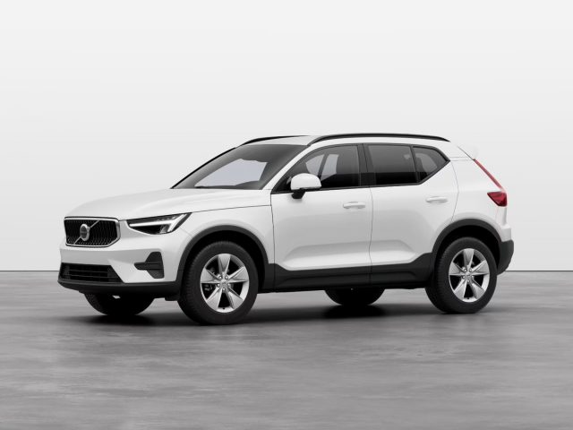 Acquista online VOLVO XC40