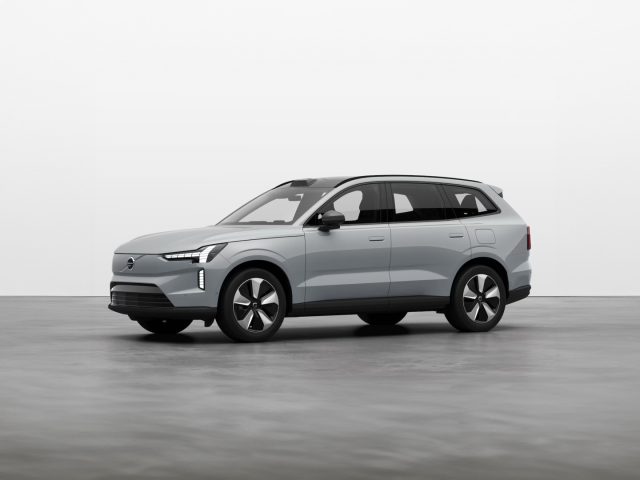 Acquista online VOLVO EX90