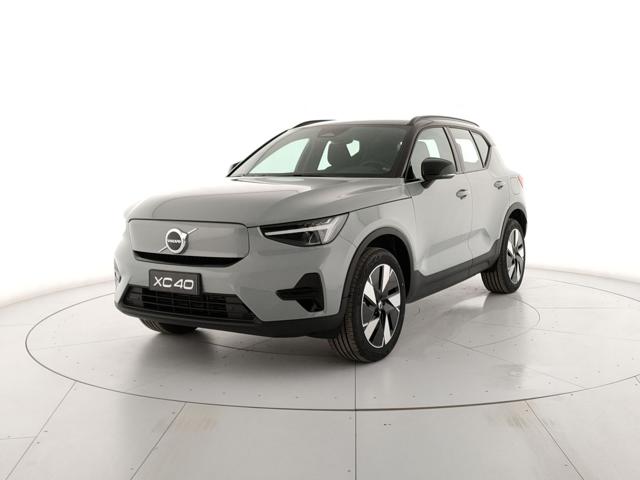 Acquista online VOLVO XC40