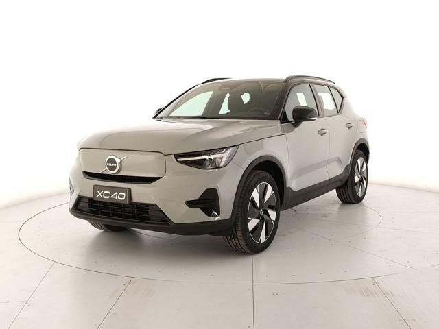 Acquista online VOLVO XC40