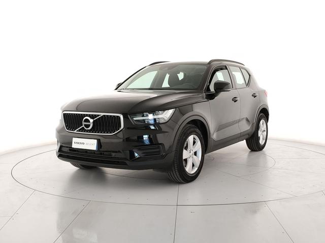 Acquista online VOLVO XC40