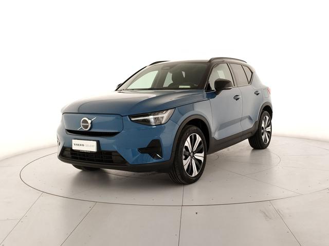 Acquista online VOLVO XC40