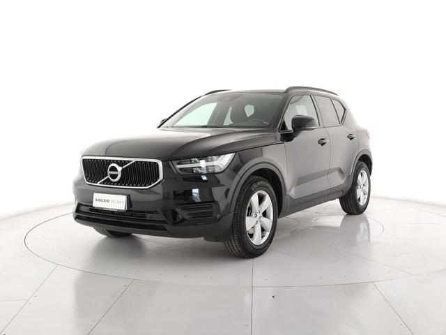 Acquista online VOLVO XC40