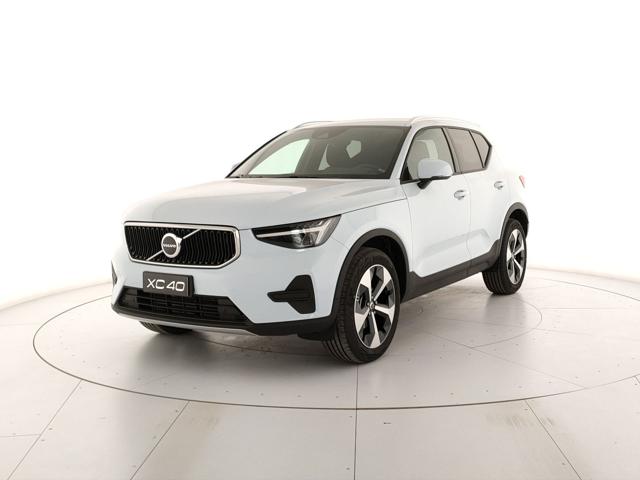 Acquista online VOLVO XC40