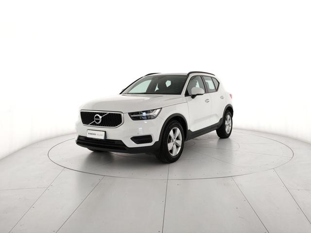 Acquista online VOLVO XC40