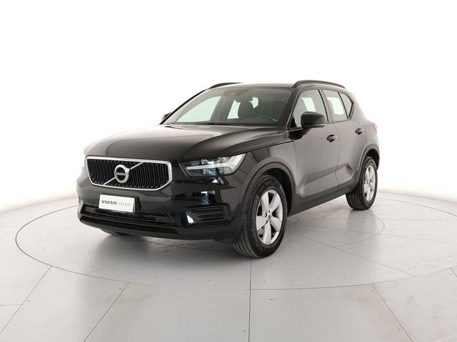 Acquista online VOLVO XC40