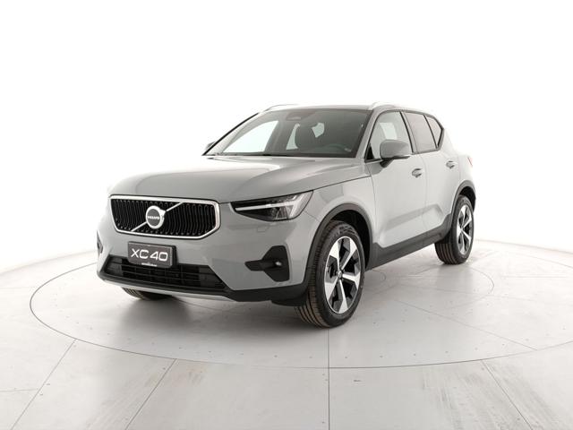 Acquista online VOLVO XC40