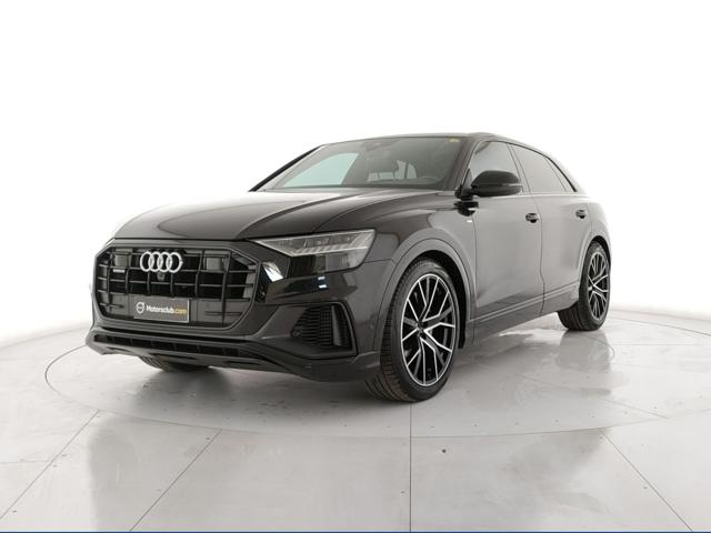 Acquista online AUDI Q8