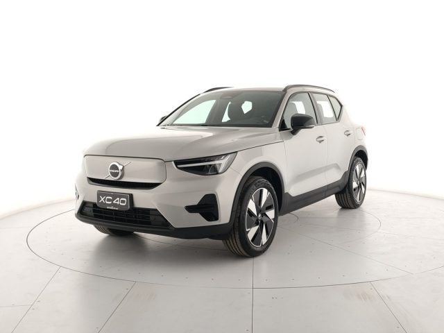 Acquista online VOLVO XC40