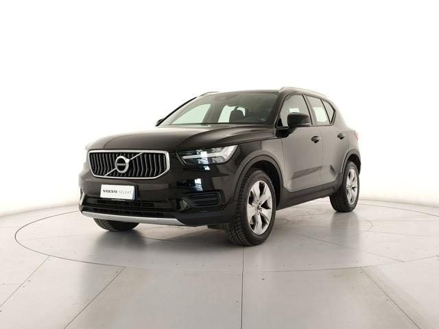 Acquista online VOLVO XC40