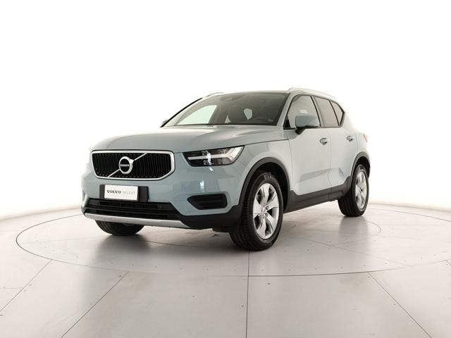 Acquista online VOLVO XC40