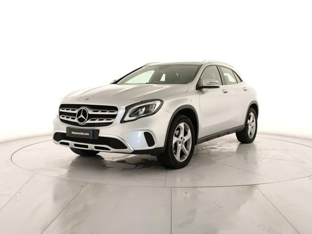 Acquista online MERCEDES-BENZ GLA 180